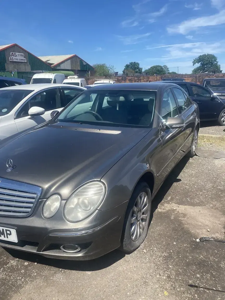 Used Mercedes E200 Elegance 2009 Grey Estate