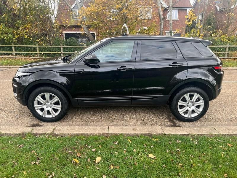 Used Land Rover Range Rover evoque SE 2018 Black Estate