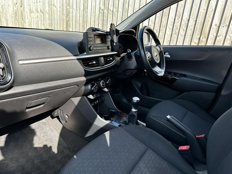 Used Kia Picanto 84 HP (61 kW) 2018 Orange Hatchback