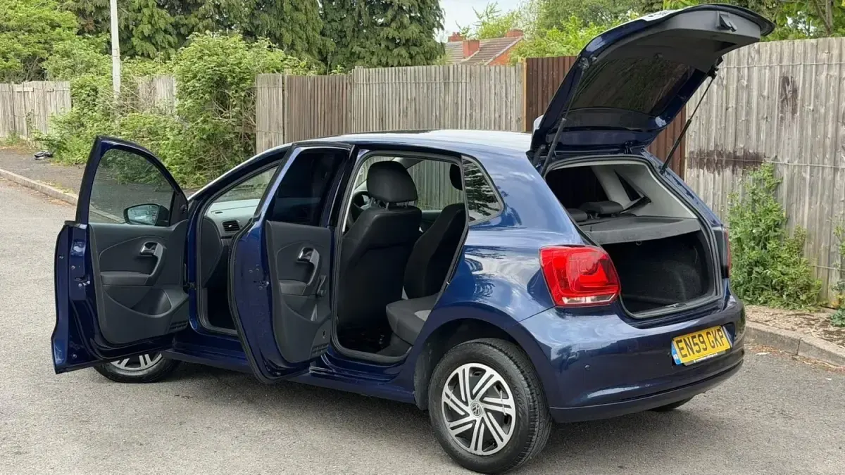 Usado VW Polo S 70 HP (51 kW) 2010 Azul Citadino