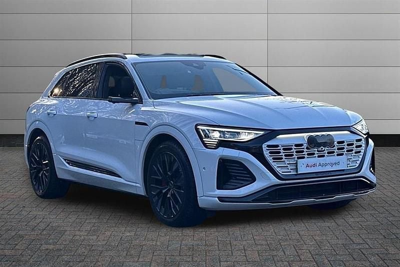 Used Audi Q8 e-tron Advanced 300 kW (408 HP) 2023 Glacier white SUV