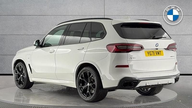 Used BMW X5 M Sport 389 HP (286 kW) 2021 White SUV