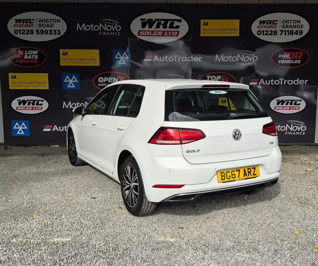 Used VW Golf VII SE 125 HP (91 kW) 2017 White Hatchback