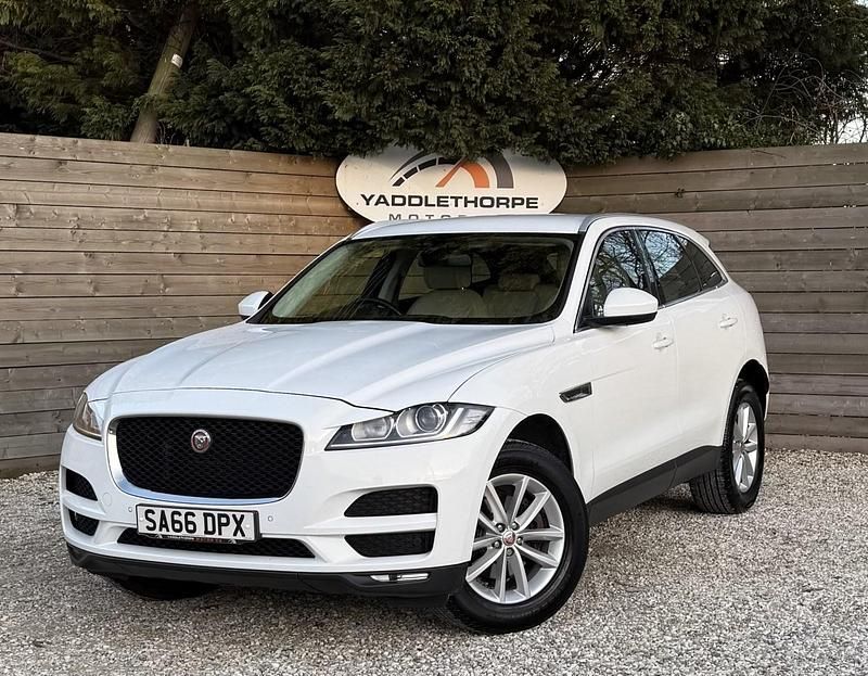 Used Jaguar F-Pace Prestige 180 HP (132 kW) 2016 White SUV