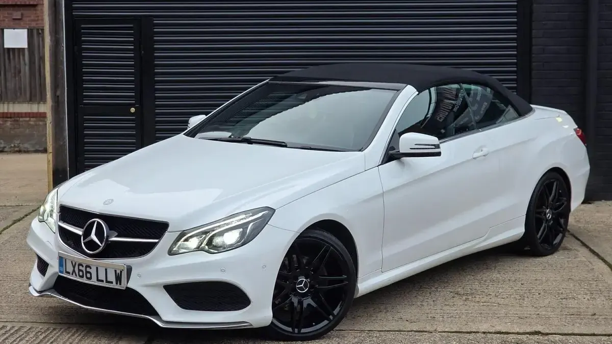 Used Mercedes E220 AMG line 2016 White Cabriolet