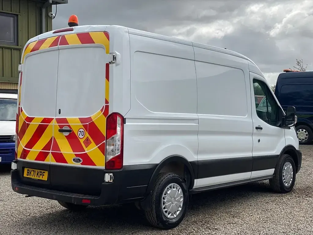Used Ford Transit 105 HP (77 kW) 2022 White Van