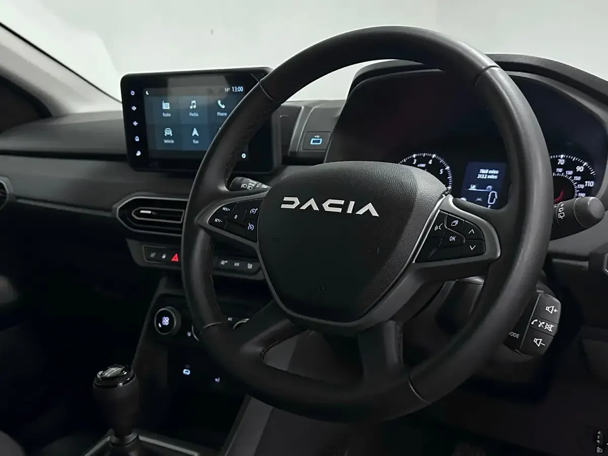 Begagnad Dacia Sandero Extreme 91 HK (66 kW) 2024 Grå Halvkombi