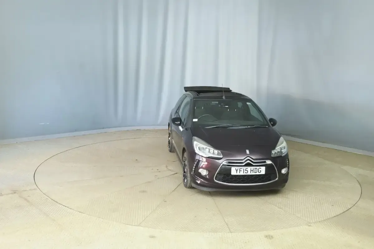 Begagnad Citroën DS3 Cabriolet 2015 Lila Cab