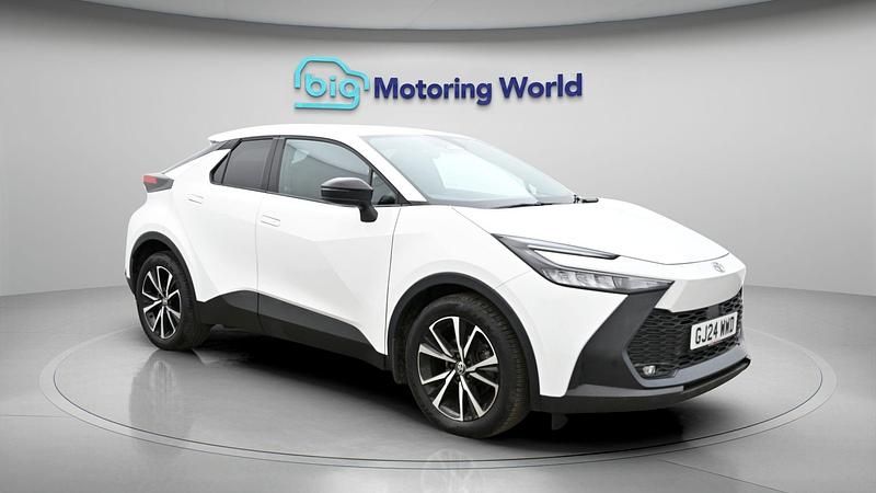 Used Toyota C-HR Design 138 HP (101 kW) 2024 SUV