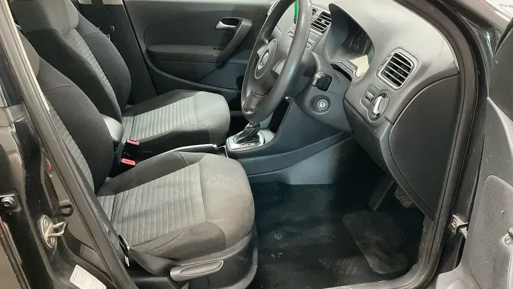 Używany VW Polo SE 85 KM (62 kW) 2010 Czarny Hatchback