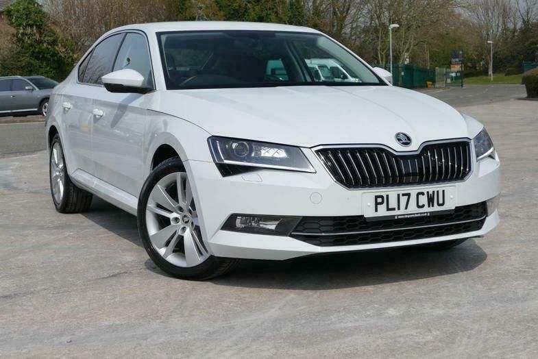 White Used 2017 Skoda Superb Executive Hatchback | £12,495 (Fair price) - Image 1/4
