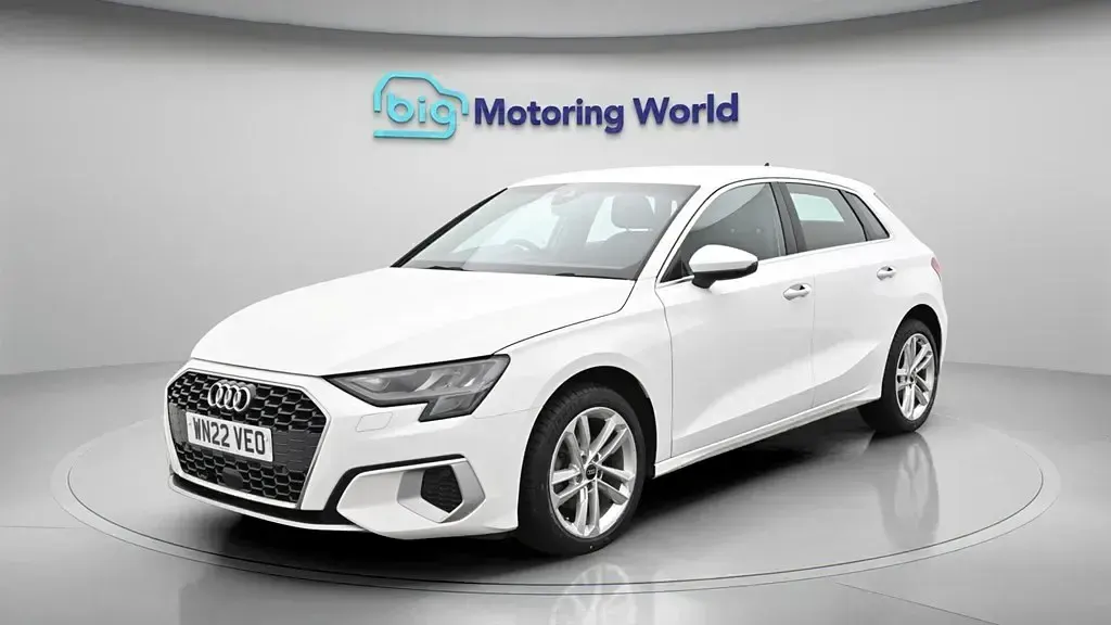 Used Audi A3 Sportback Sport 110 HP (80 kW) 2022 White Hatchback