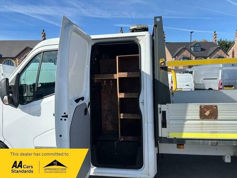 Used Renault Master Business 2019 White Cabriolet