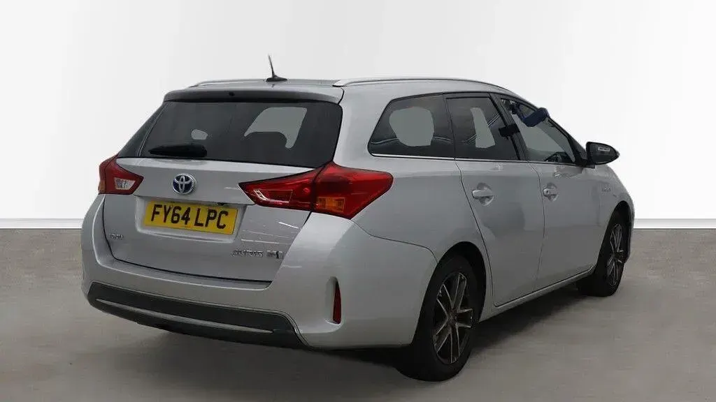 Used Toyota Auris Hybrid 2014 Silver Estate