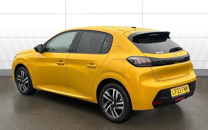 Used Peugeot 208 Allure Premium 102 HP (75 kW) 2022 Yellow Hatchback