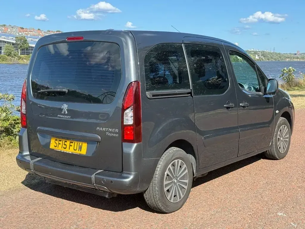 Used Peugeot Partner Tepee S 120 HP (88 kW) 2015 Grey MPV