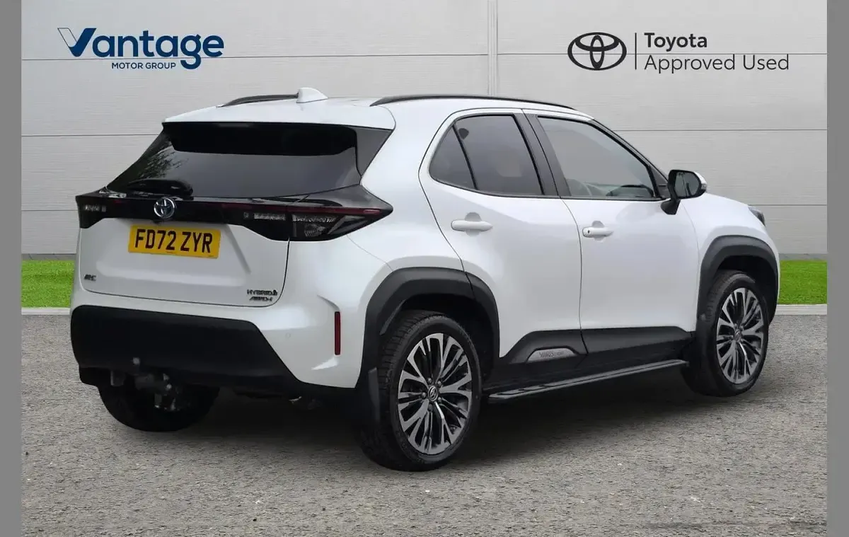 Used Toyota Yaris Cross 113 HP (83 kW) 2023 White SUV