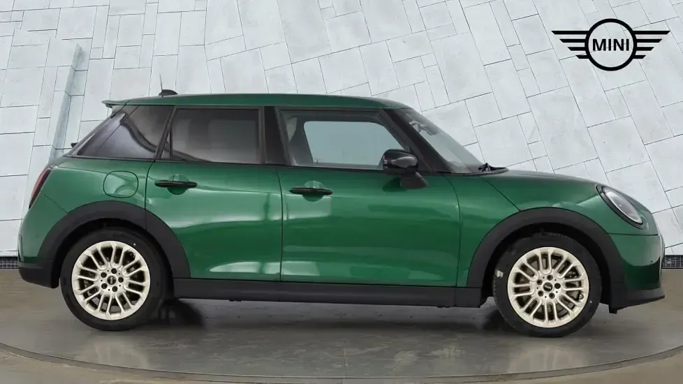 Used Mini Cooper S Hatch 201 HP (147 kW) 2024 Green Hatchback