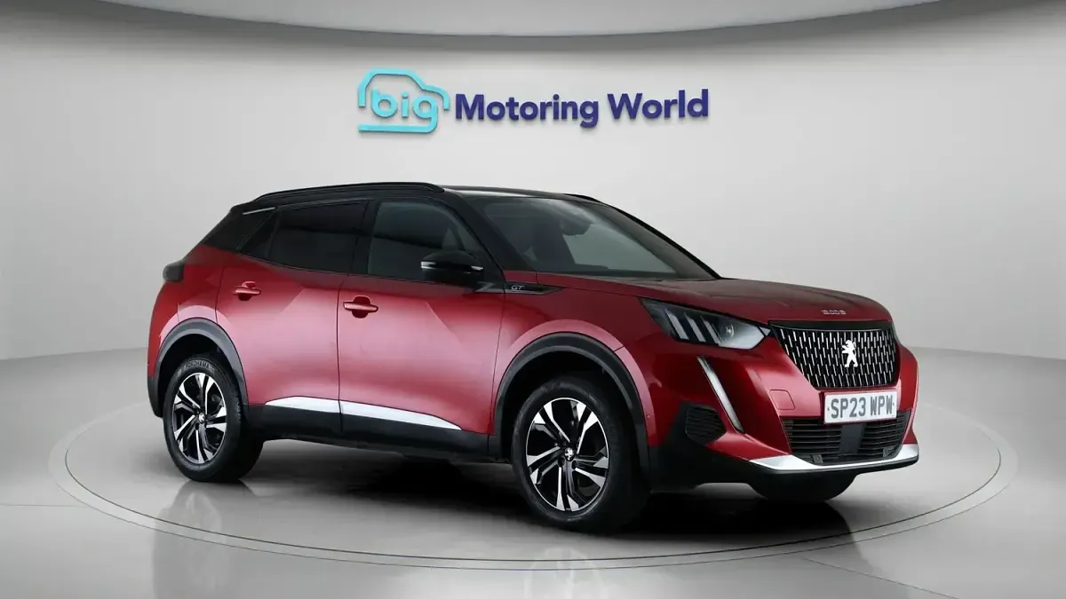 Used Peugeot 2008 GT 131 HP (96 kW) 2023 SUV