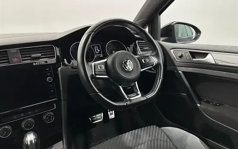 Used VW Golf VII R-line 150 HP (110 kW) 2019 Black Hatchback