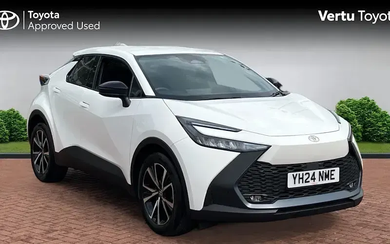 Used Toyota C-HR Design 140 HP (102 kW) 2026 SUV