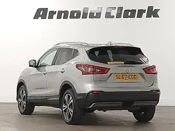 Used Nissan Qashqai N-Connecta 110 HP (80 kW) 2017 Silver SUV