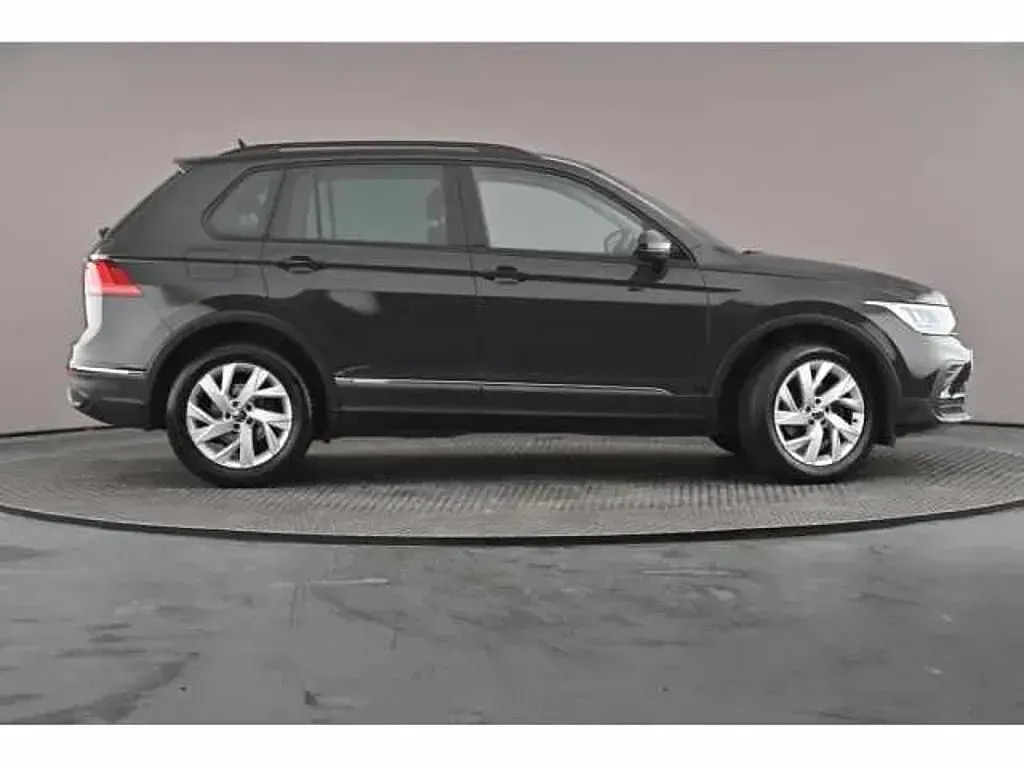 Używany VW Tiguan 150 KM (110 kW) 2022 SUV