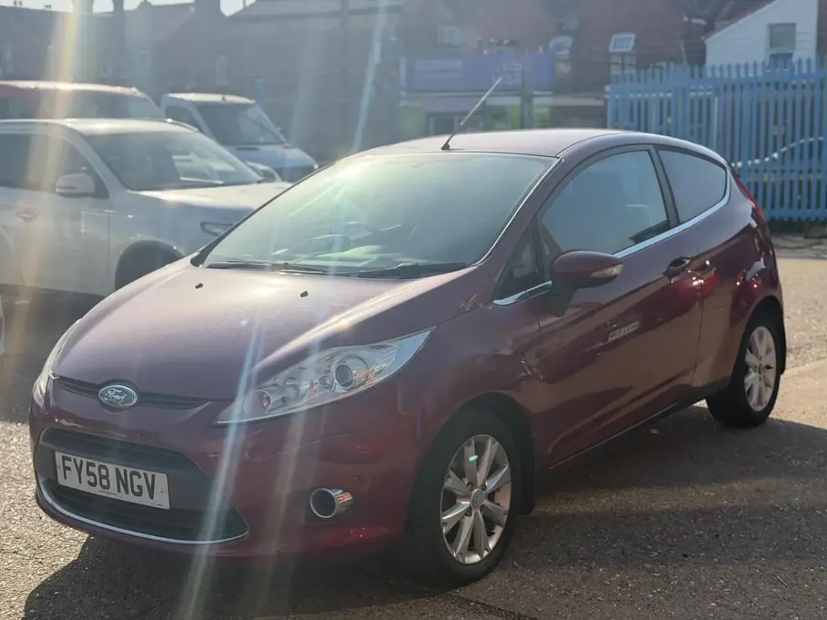 Used Ford Fiesta Zetec 2008 Red Hatchback