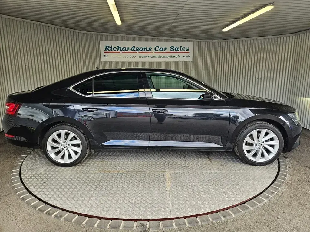 Used Skoda Superb SE L Executive 150 HP (110 kW) 2018 Black Hatchback
