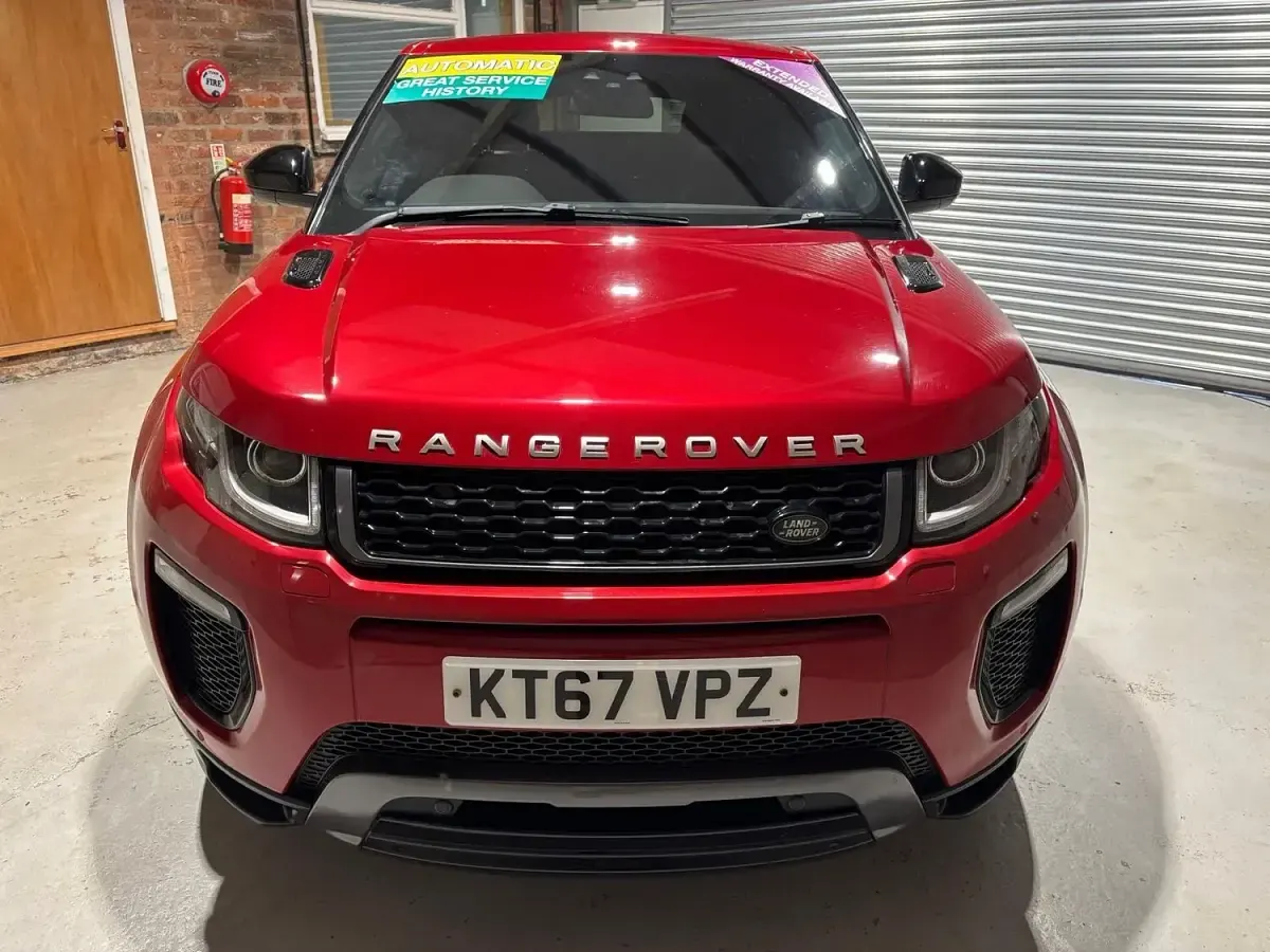 Used Land Rover Range Rover evoque HSE Dynamic 2018 Red Estate