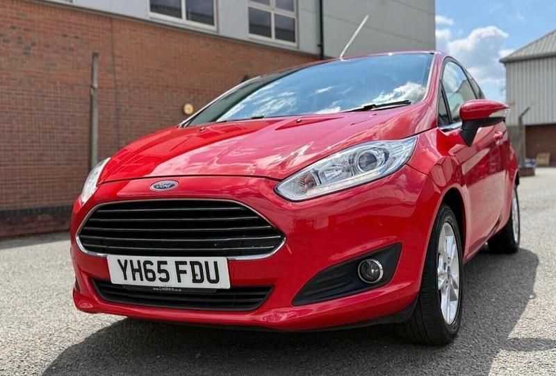 Red Used 2016 Ford Fiesta Zetec Hatchback | £4,200 (Good price) - Image 1/4