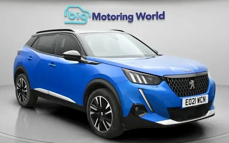 Usado Peugeot 2008 Premium 155 HP (114 kW) 2021 SUV