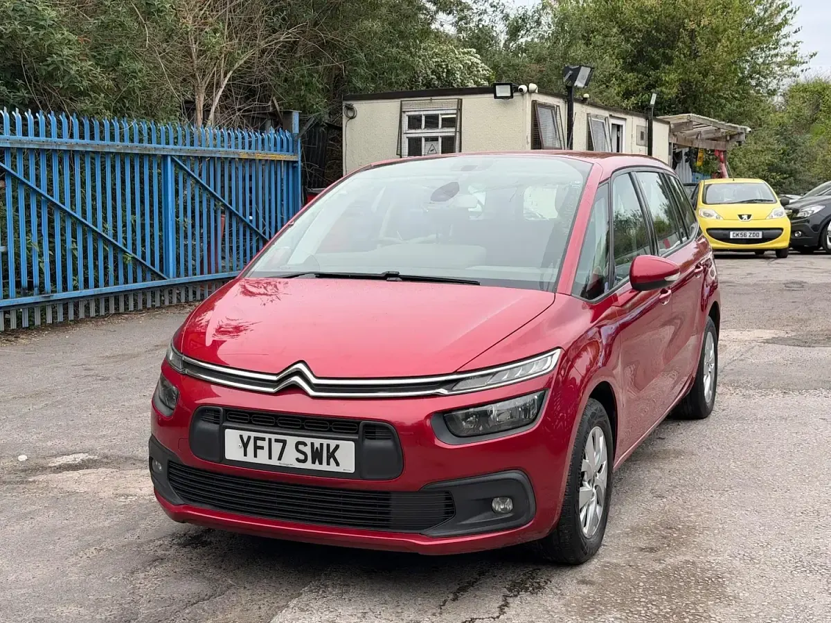 Used Citroën Grand C4 Picasso Touch 2017 Red MPV