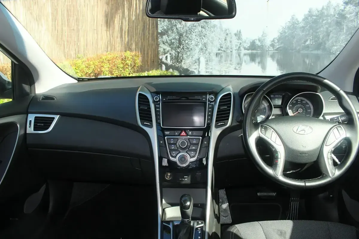 Used Hyundai i30 SE 2017 White Hatchback