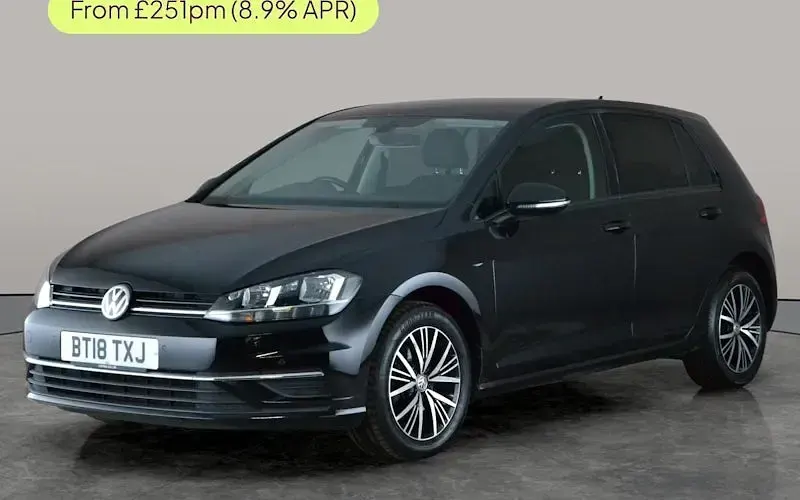 Used VW Golf VII SE 125 HP (91 kW) 2018 Hatchback