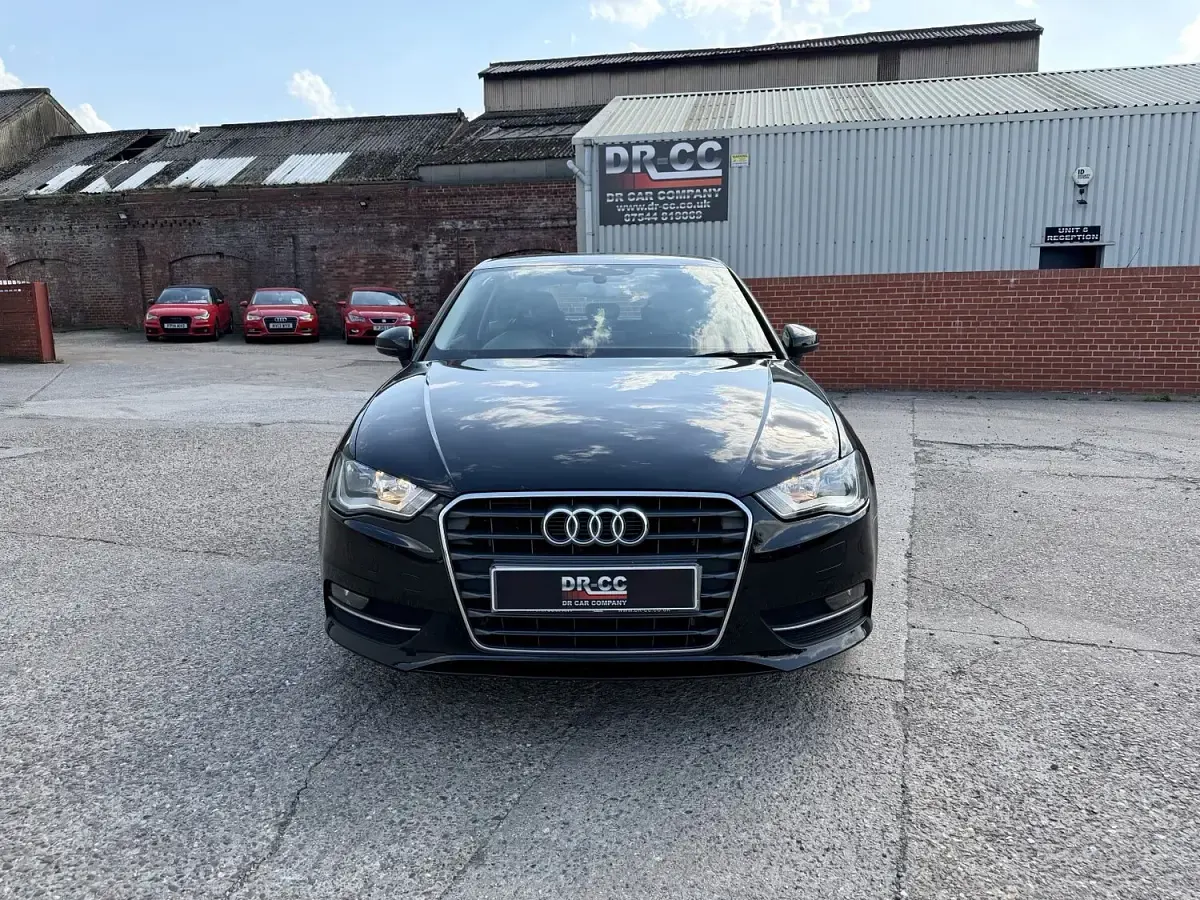 Usado Audi A3 Basis 2013 Preto Citadino