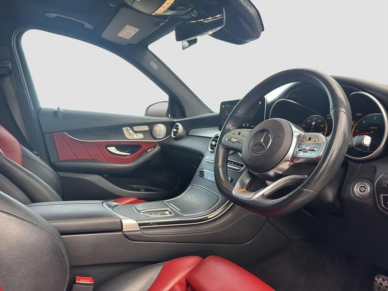 Used Mercedes GLC300 AMG Line Premium 2019 White Estate