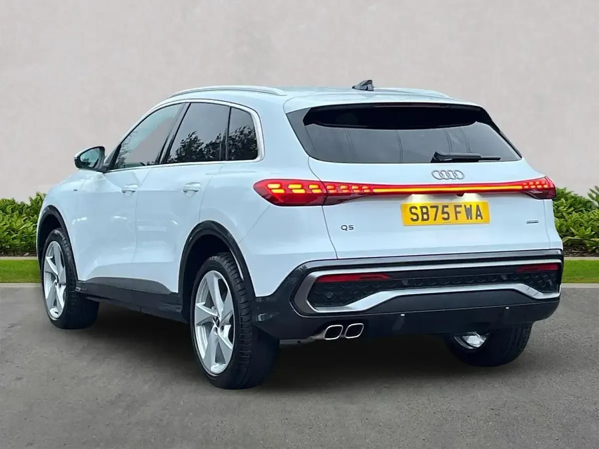 Used Audi Q5 S-Line 204 HP (150 kW) 2026 White SUV
