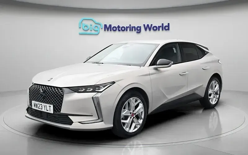 Used DS Automobiles DS4 Performance Line Plus 131 HP (96 kW) 2023 White SUV