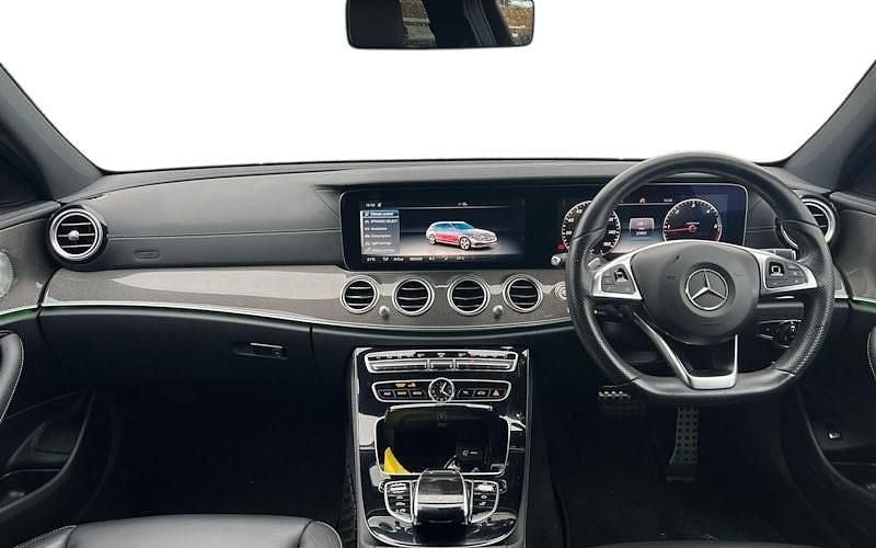 Usado Mercedes E220 AMG Line Premium Plus 194 HP (142 kW) 2019 Carrinha