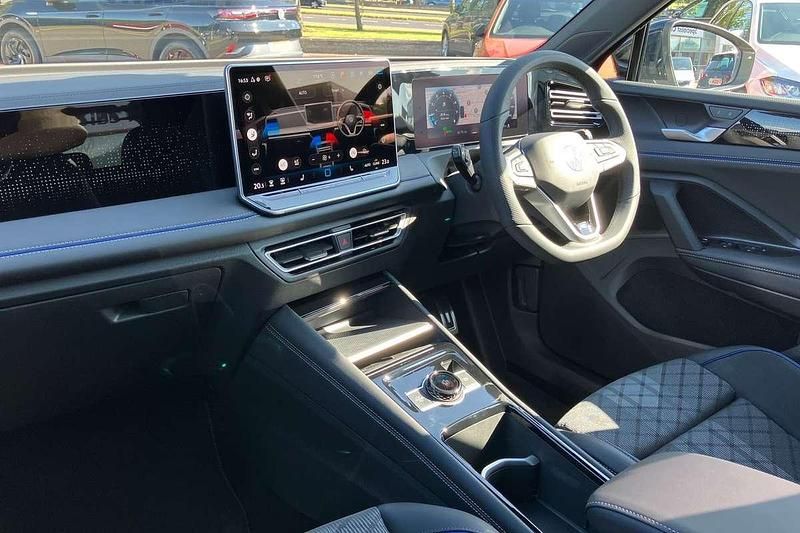 Used VW Tiguan R-line 148 HP (108 kW) 2025 Black SUV