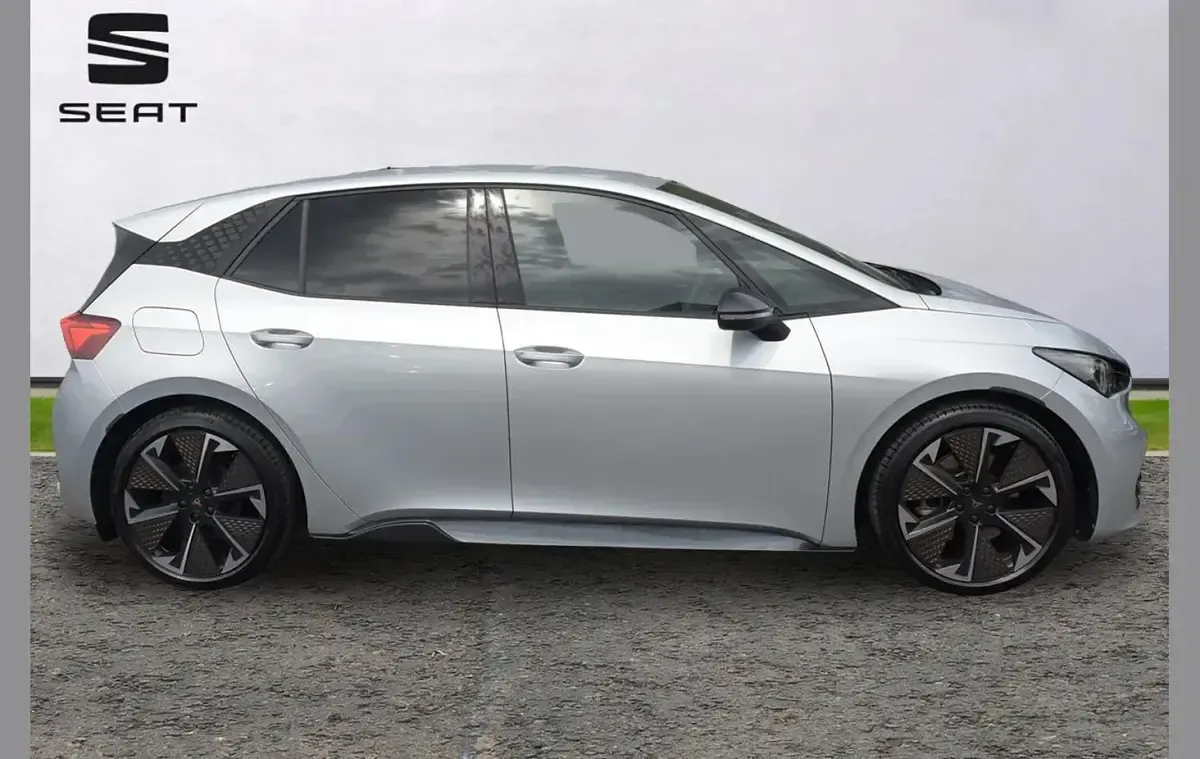 Used Cupra Born e-Boost 169 kW (231 HP) 2025 Silver Hatchback