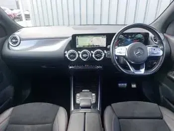 Used Mercedes GLA180 AMG Line Premium 136 HP (100 kW) 2021 White SUV