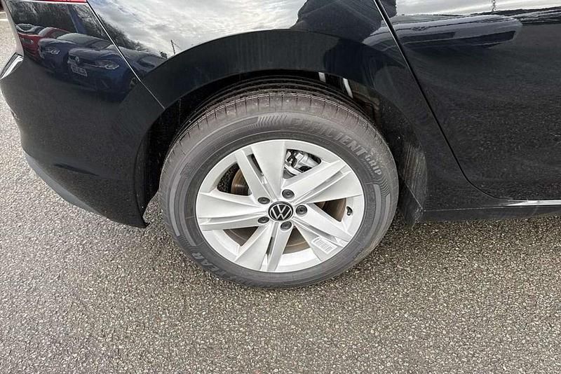 New VW Golf VIII Life 115 HP (84 kW) 2025 Black Hatchback