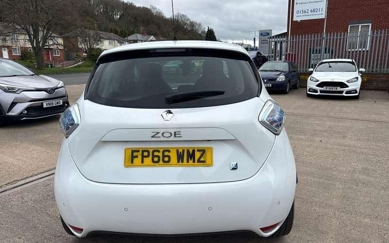 Used Renault Zoe Dynamique 64 kW (88 HP) 2016 Hatchback