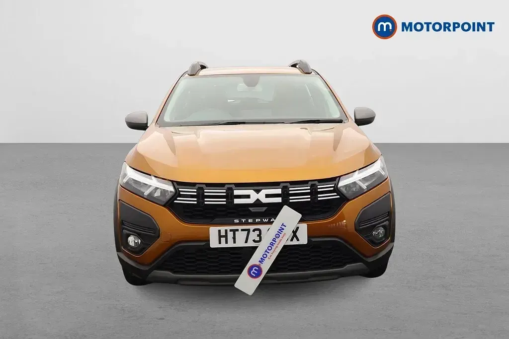 Used Dacia Sandero Expression 2023 Orange Hatchback