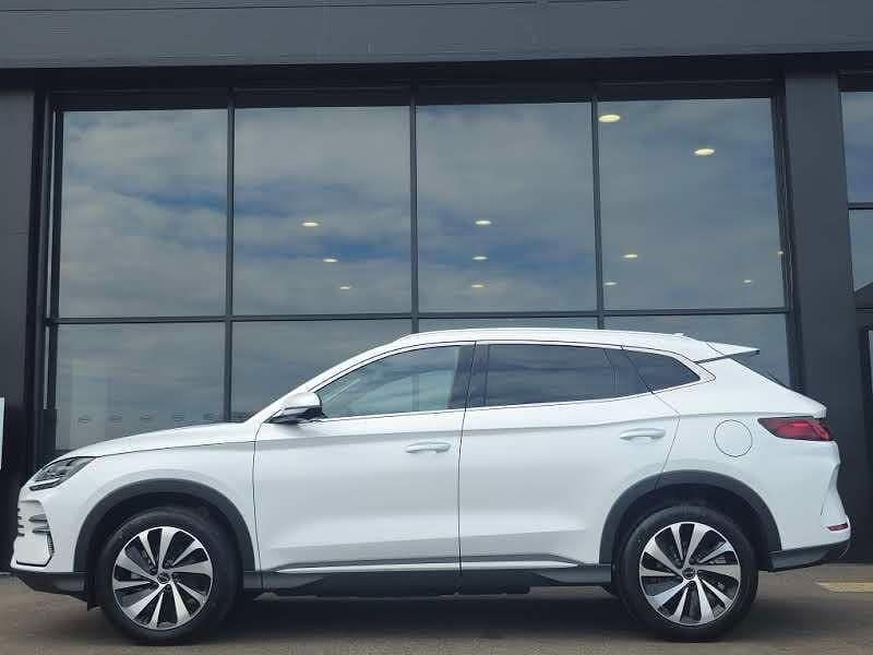 New BYD Seal U Boost 159 kW (217 HP) 2025 Snow white SUV