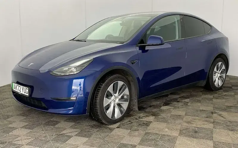 Used Tesla Model Y Long Range AWD 286 kW (389 HP) 2025 SUV
