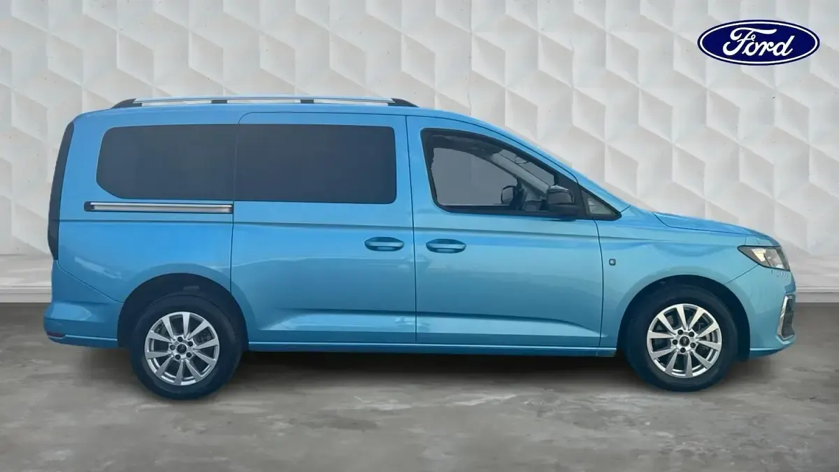 Used Ford Grand Tourneo Connect Titanium 122 HP (89 kW) 2024 Boundless blue MPV