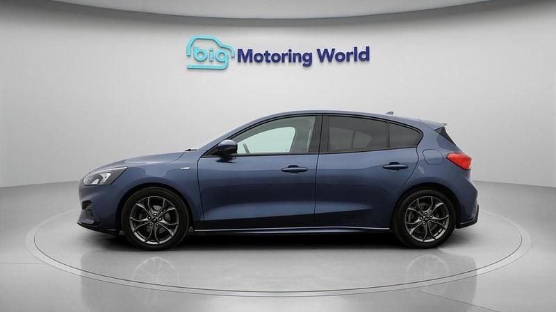 Used Ford Focus ST-Line 125 HP (91 kW) 2022 Blue Hatchback